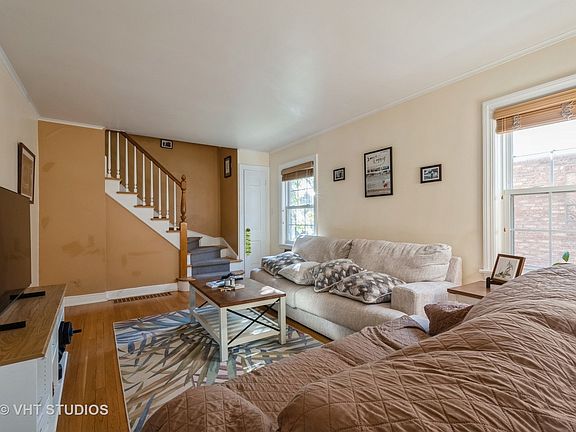 2nd image of 6455 N Drake Ave