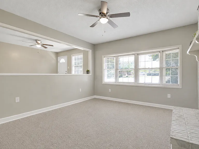 2796 Cone Cir — Photo 4
