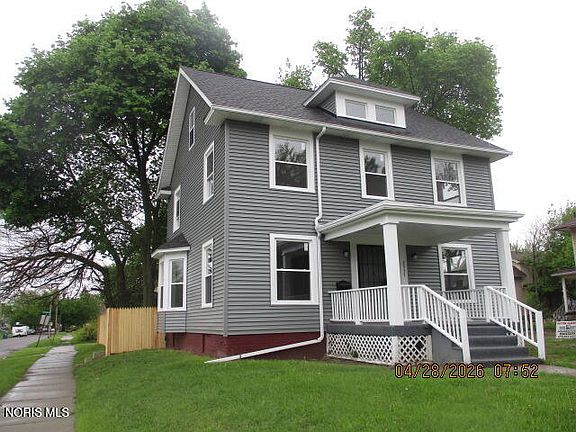 2nd image of 2537 Fulton St