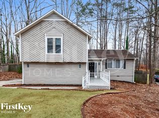 855 Lost Creek Cir, Stone Mountain, GA 30088