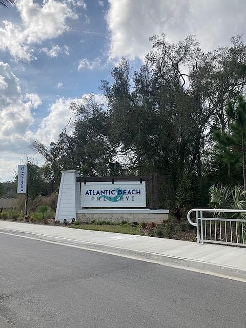Entry to neighborhood