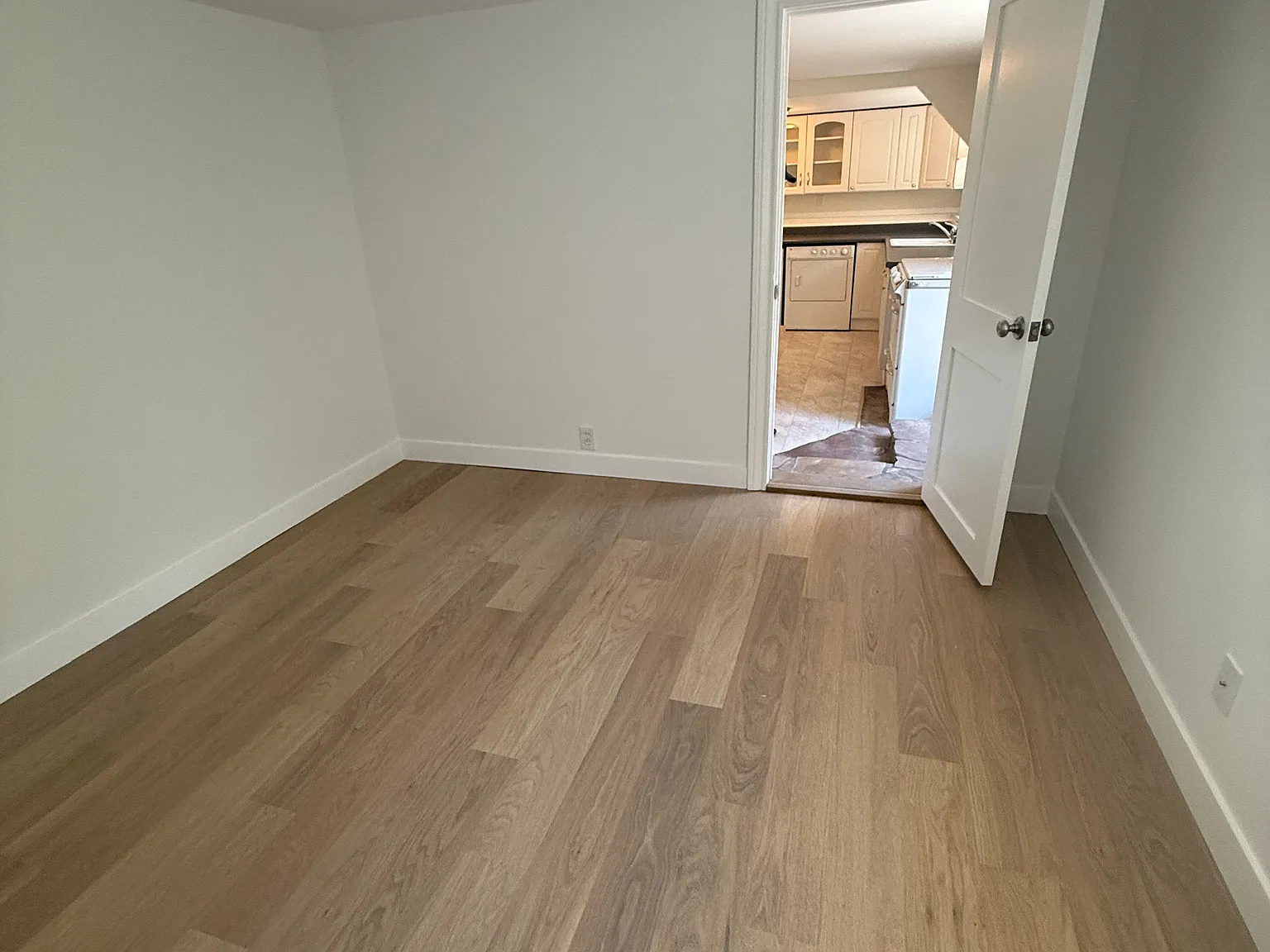 2 bed, 1100 sqft, $3,300 — Photo 3
