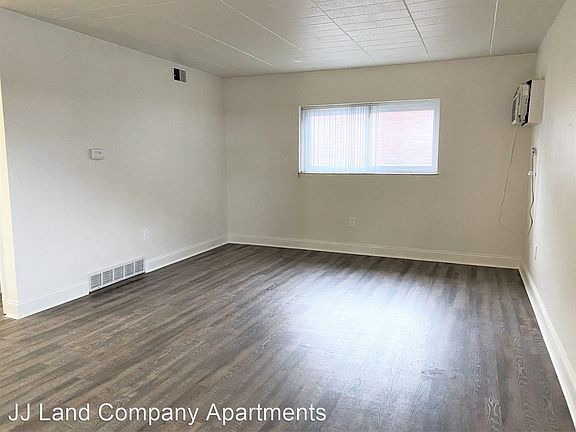 3rd image of 1710 Main St #10363770