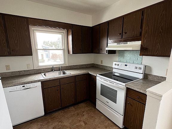 3rd image of 319B E 11th St #319B