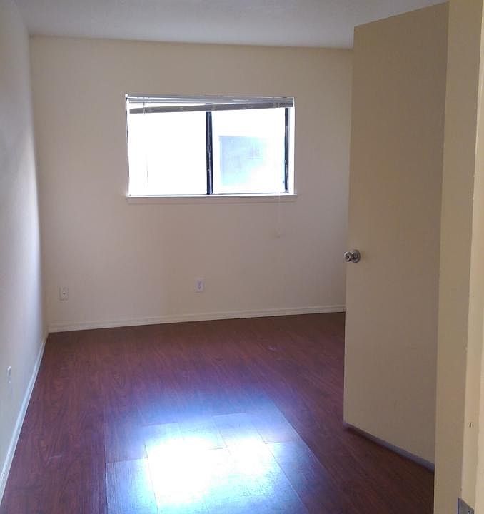 2nd image of 4211 Mesa Grande Pl SE