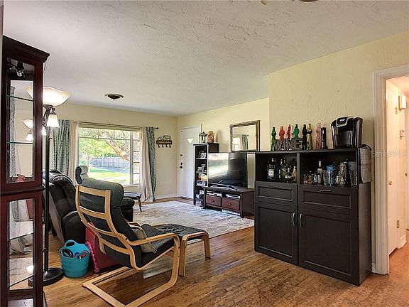 3rd image of 503 Kilshore Ln