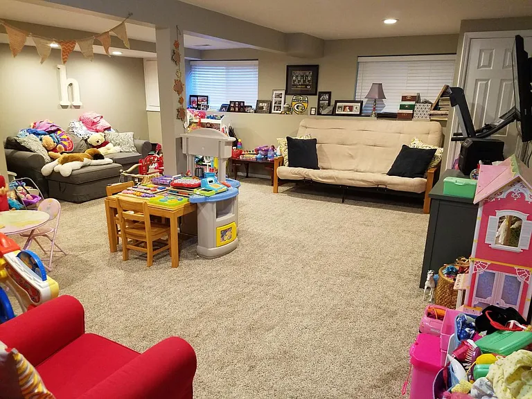 311 Windsor Ct #B — Photo 1