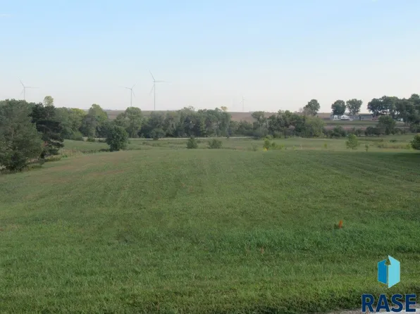 E 2nd Ave, Beaver Creek, MN 56116