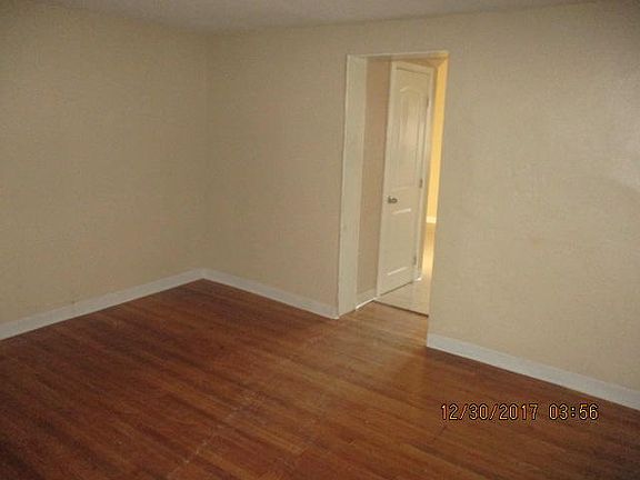 3rd image of 8726 Old County Dr APT 3