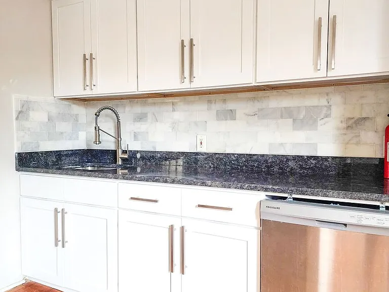 542 Chapel St #4 — Photo 9