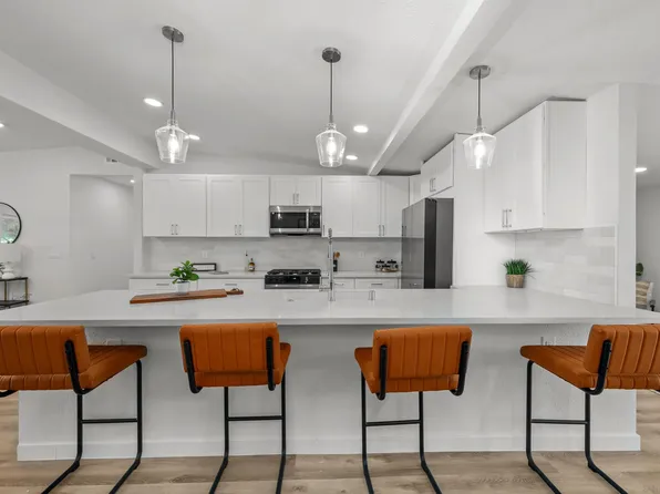 339 Aspero Ct, Escondido, CA 92026