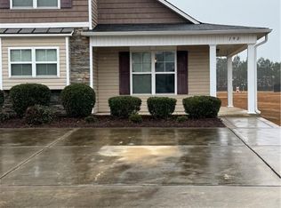 190 Collinwood Dr, Raeford, NC 28376