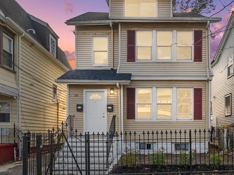 24 Irving Ave #1 — Photo 11
