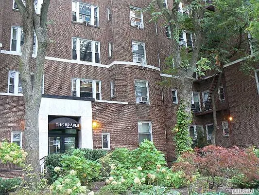 Sold by Douglas Elliman | media 23