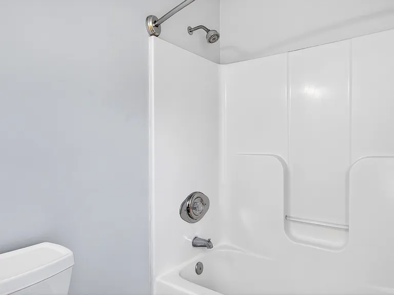 1220 Eastern St — Photo 32