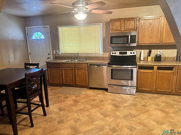 4th image of 919 Alamosa St