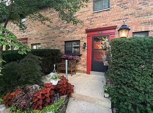 453 S Clay Ave APT B, Saint Louis, MO