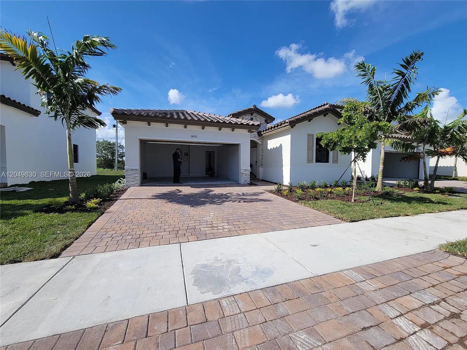 Estates At Silver Palm — Photo 4