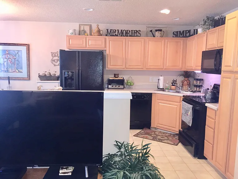 8783 Robinson Forest Dr — Photo 6