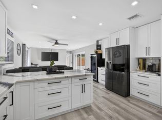 2388 S Wallen Dr, Palm Beach Gardens, FL 33410