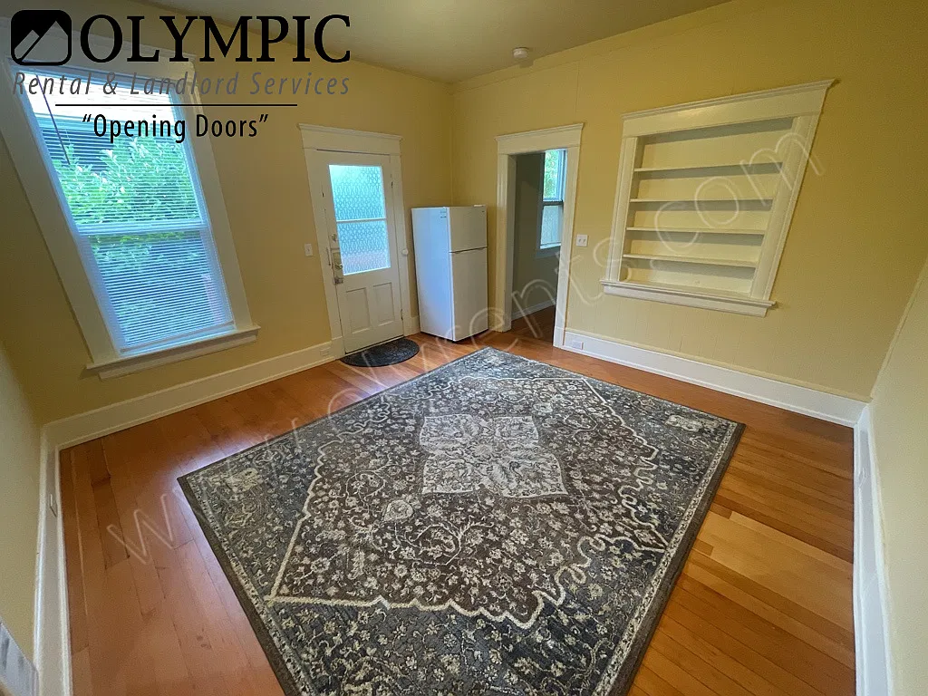 1 bed/1 bath Apt in Olympia's historical district - W/S/G included! — Photo 2