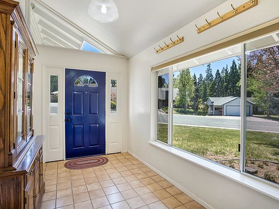 3rd image of 706 Glen Mar Dr