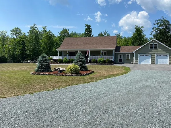 3 Marions Way, Gorham, NH 03581