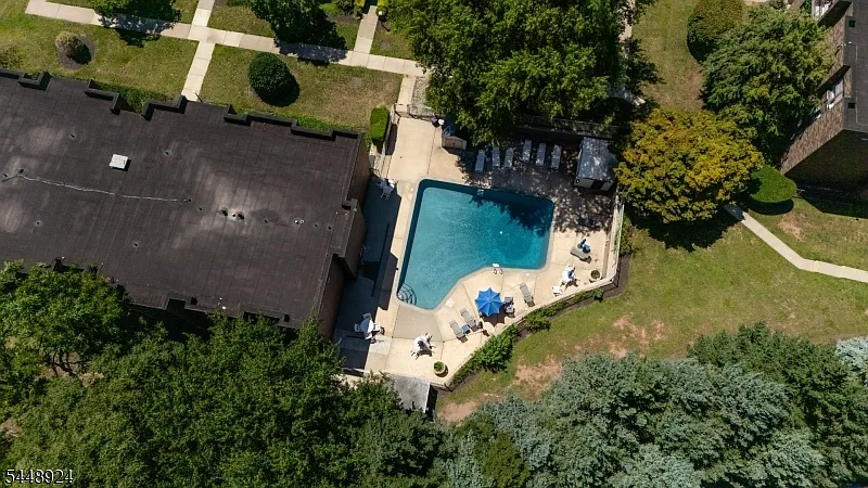 3 bed, 2.0 bath, $3,400 — Photo 3