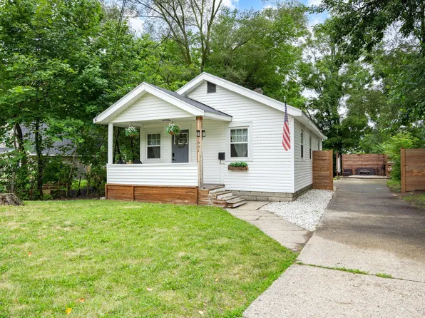 1041 Boston St SE, Grand Rapids, MI 49507