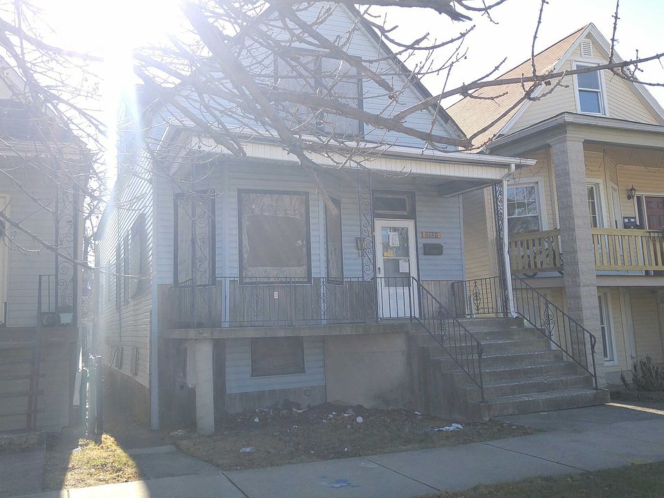 2nd image of 2921 E 96th St