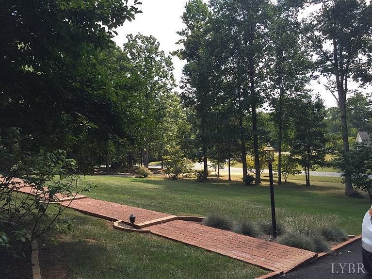 2nd image of 293 Wildwood Rd