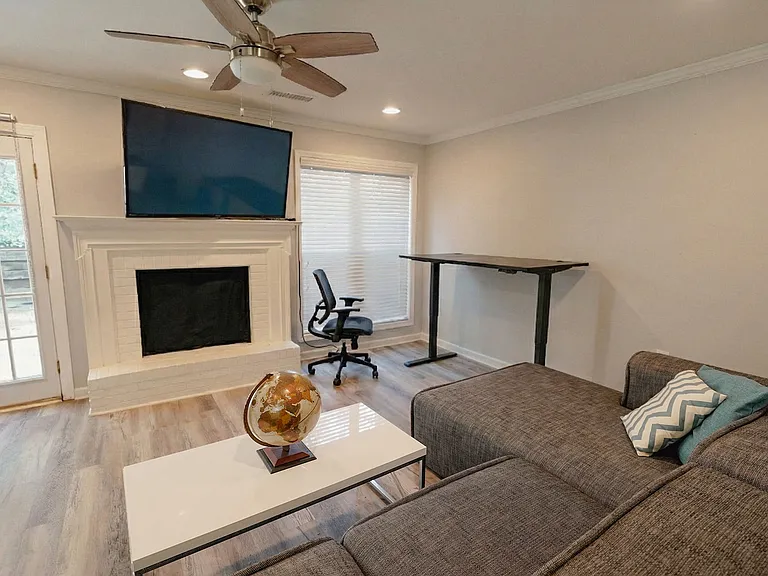 Living Room/Office