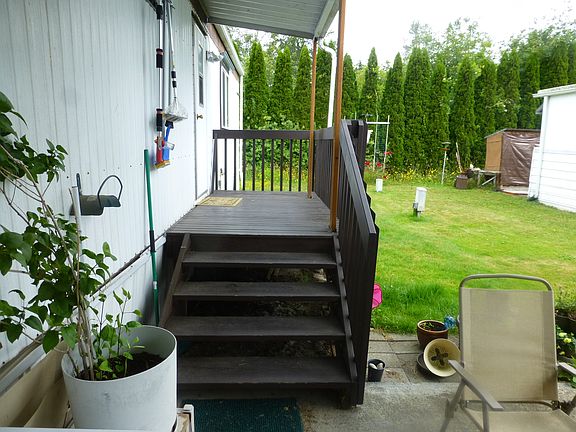 5th image of 16600 25th Ave NE Unit 5