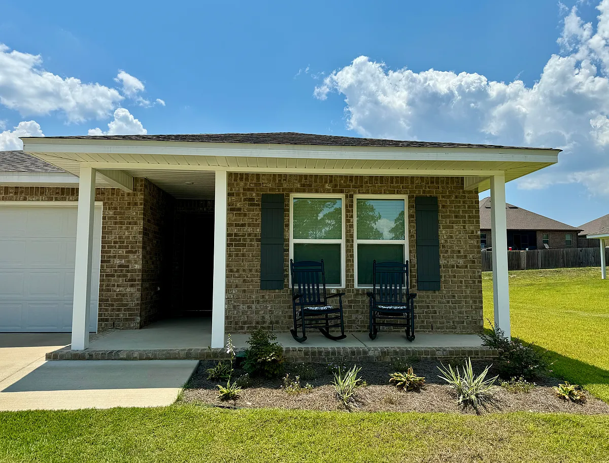 Building Photo - 21747 Sutherland Cir