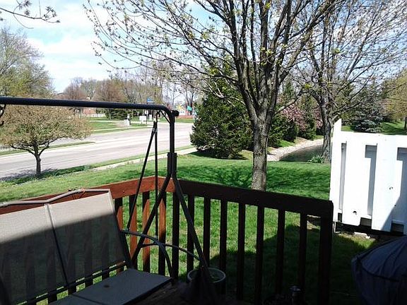 3rd image of 6853 Cedar Cove Dr