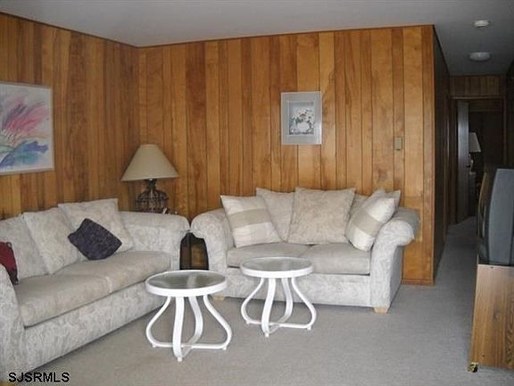 3rd image of 5617 West Ave