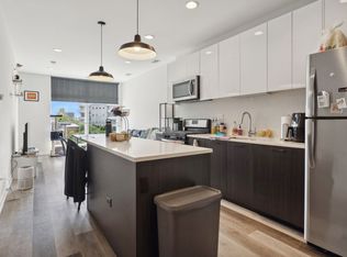 713 N Milwaukee, Chicago, IL 60642