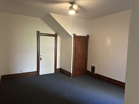 5th image of 115 E 3rd St #0
