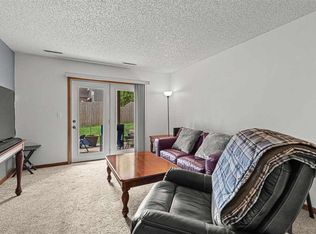 429 6th Ave APT A, Coralville, IA 52241
