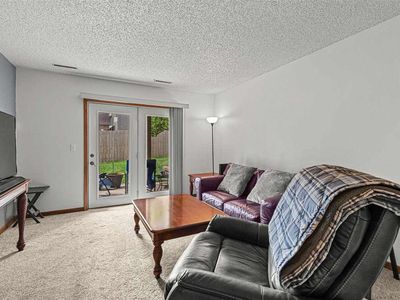 429 6th Ave APT A, Coralville, IA, 52241