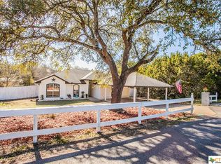 11 Cherokee Ln, Morgans Pt Resort, TX 76513