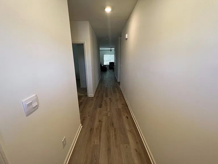 5691 Post Oak Trl — Photo 3