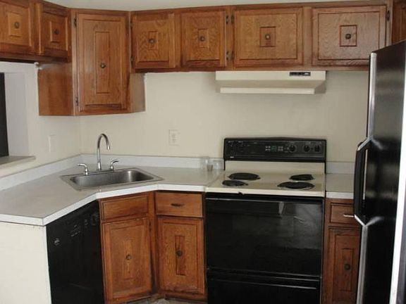 4th image of 817 Foxpaw Dr