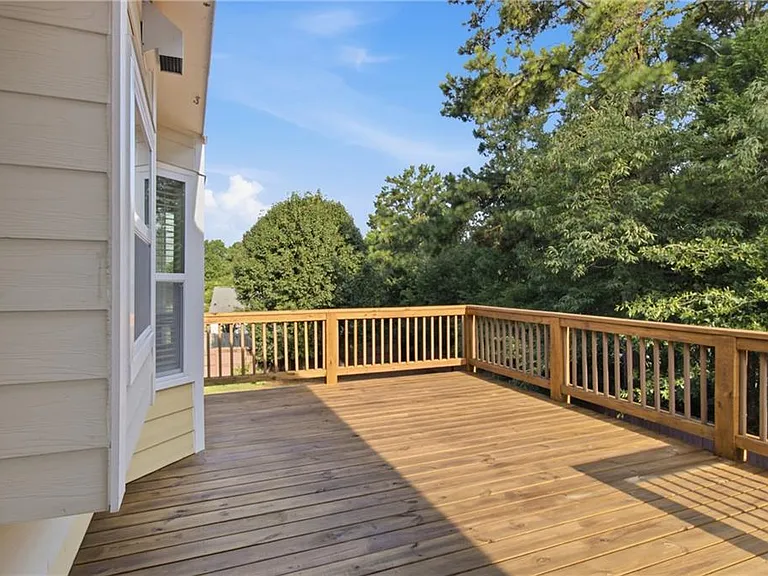 230 Pinebridge Ct — Photo 15