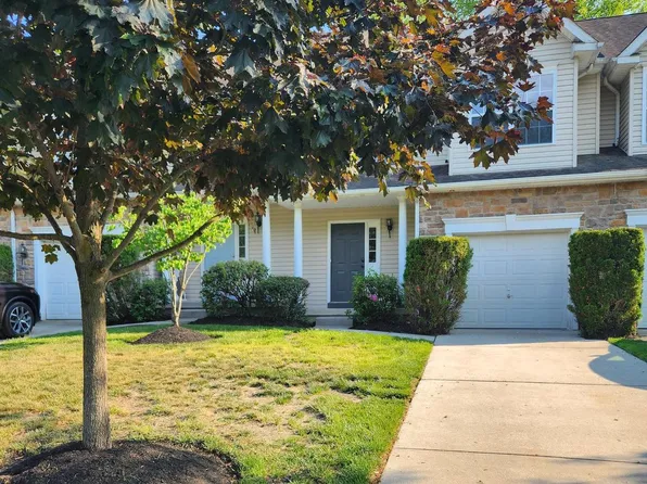 302 Hidden Dr, Blackwood, NJ 08012