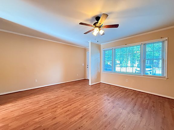 5th image of 731 Coventry Ln