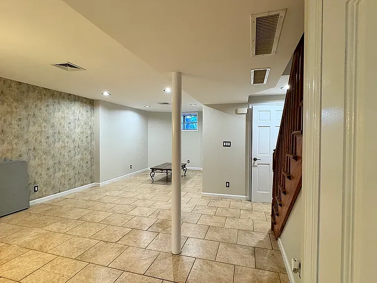 60 Hausman St #1 — Photo 28