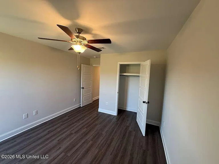 571 Patrick Farms Dr — Photo 44