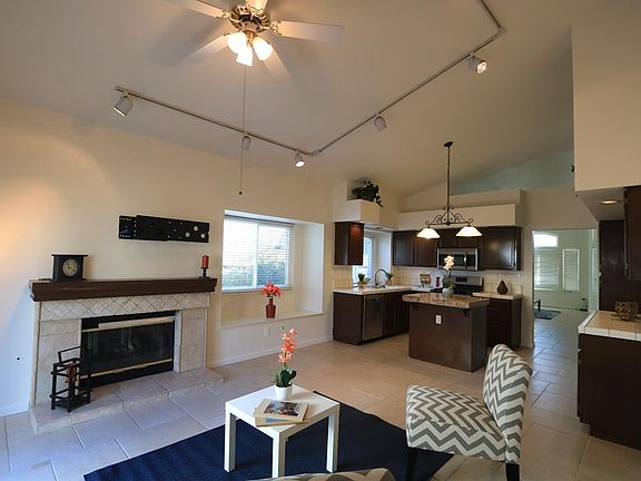 5th image of 6713 Hollybrook Dr