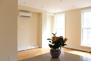 Rented by R New York